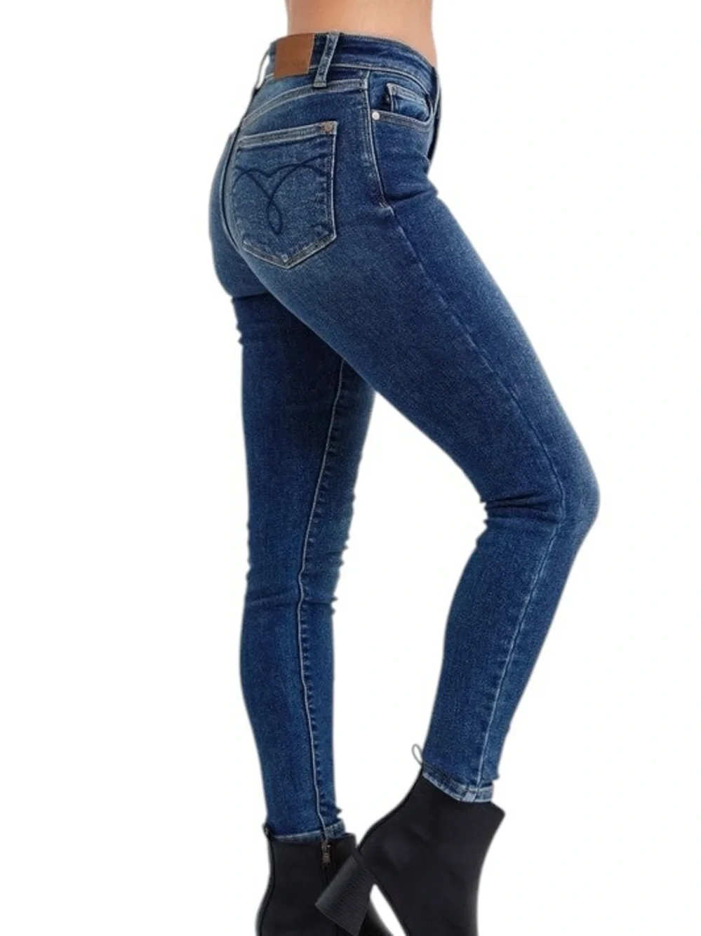 Judy Blue Full‎ Size Mid-Rise Waist Skinny Jeans with Pockets New without Tags